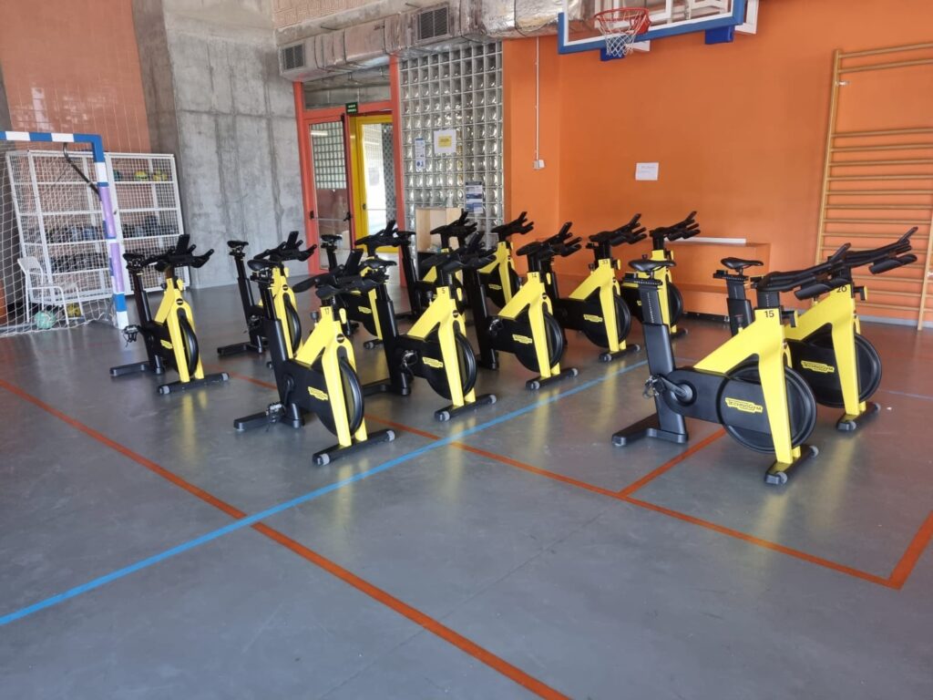 alquiler maquinas gimnasio colegios